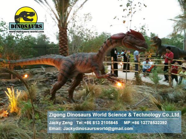 Playground life like animatronic dinosaur Dilophosaurus DWD090