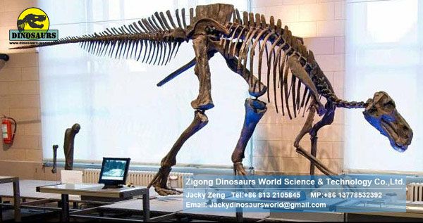 Buried discovery life size fiberglass sculpture Hadrosaurs DWS019